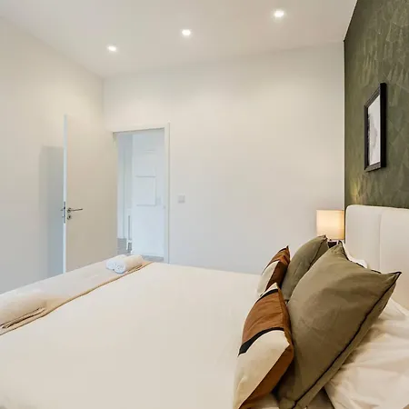 Stylish Seaside Escape, In Sul Apartamento *