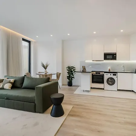 Stylish Seaside Escape, In Sul *