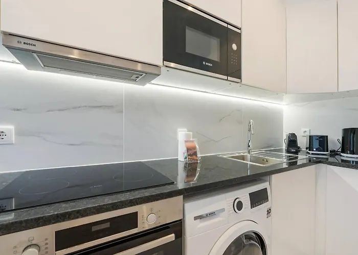 Stylish Seaside Escape, In Sul * Matosinhos (Porto)