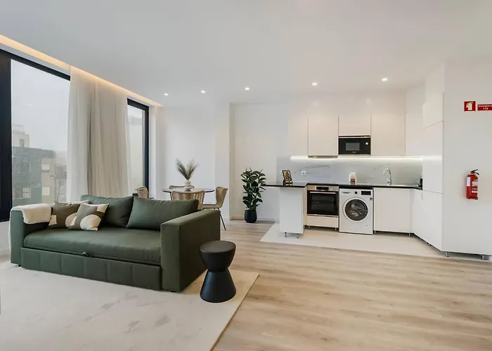 Stylish Seaside Escape, In Sul *